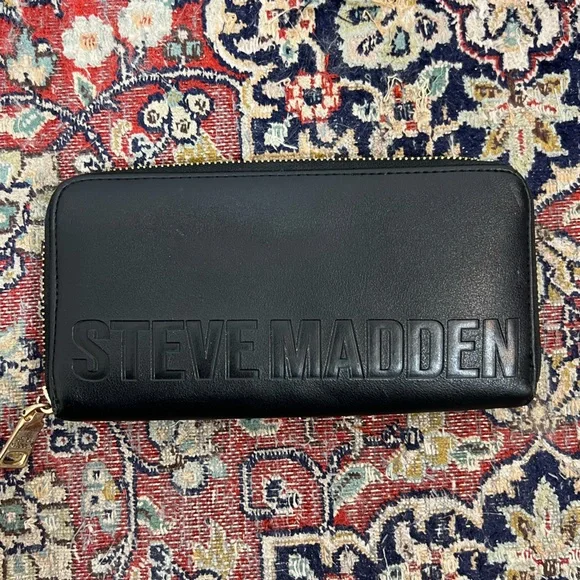 Steve Madden Wallet - Picture 1 of 5